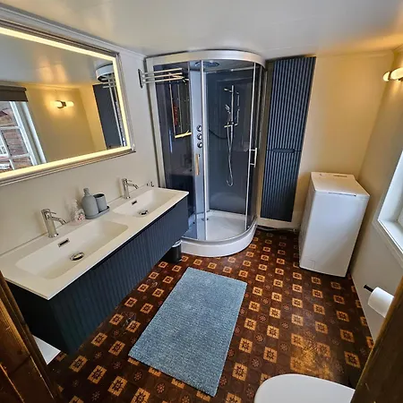 Private Pearl In Downtown *