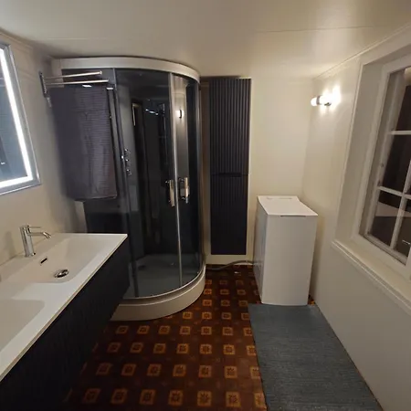 Private Pearl In Downtown Røros